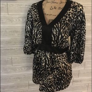 Kaspar leopard print blouse